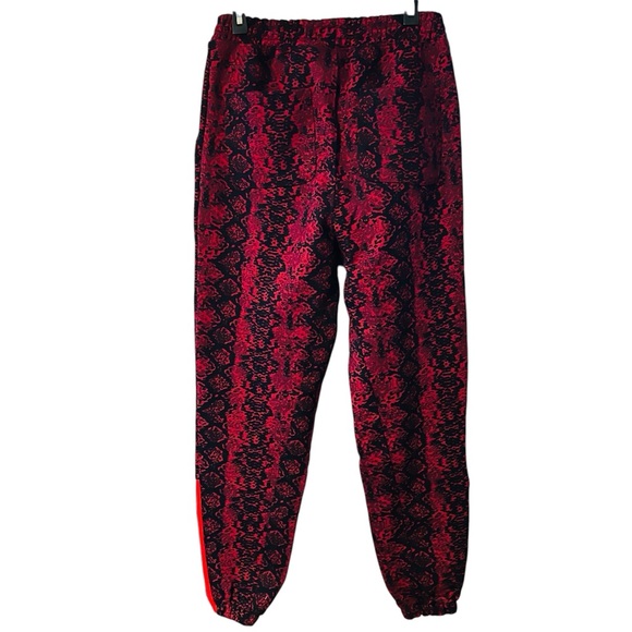Ivy Park x Adidas Snake Print Sweatpants in Cherry Wood NWT Unisex Size Small - Picture 6 of 6